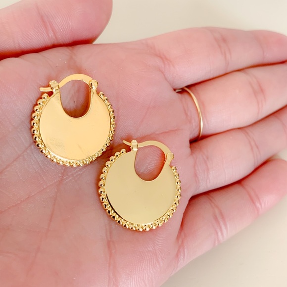 Small Statement Fan Earrings | 24k Gold Plated - Picture 7 of 7
